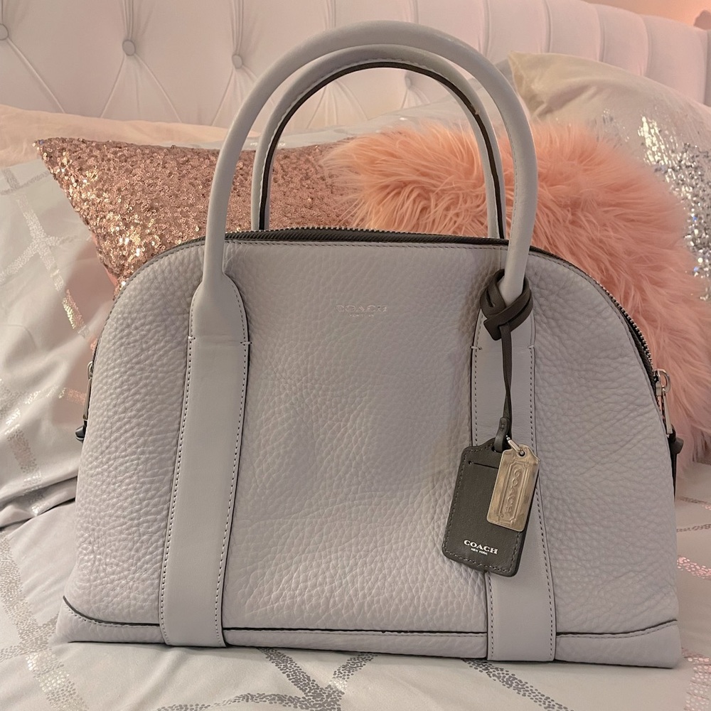 COACH Handbag!! 🩶🤍 SOLD !!